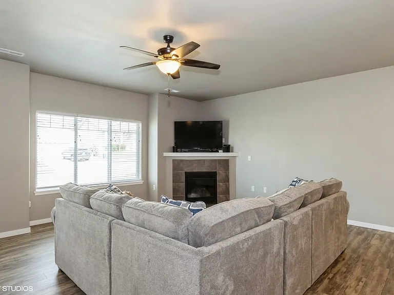 Rollins Pass Condominiums — Photo 8