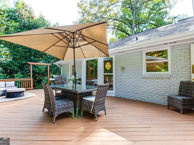 485 Riverside Pkwy — Photo 6
