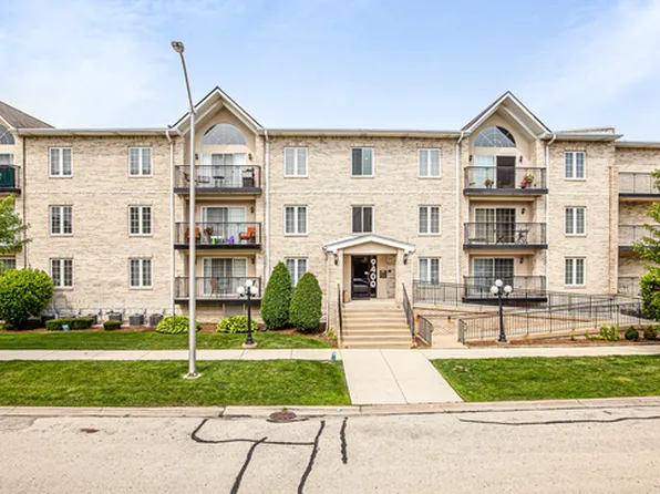 9400 S 79th Ave APT 1, Hickory Hills, IL 60457
