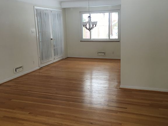 3rd image of 17130 Kinross Ave