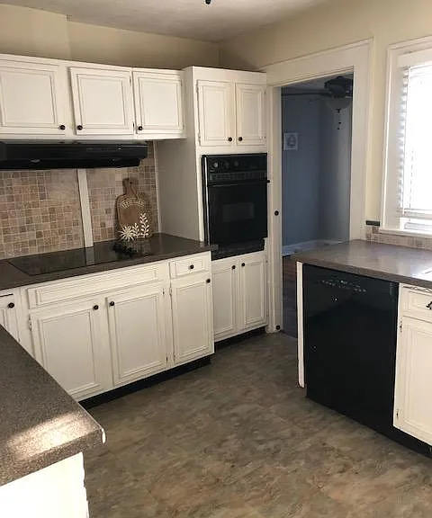 2521 Woodrow Dr — Photo 3
