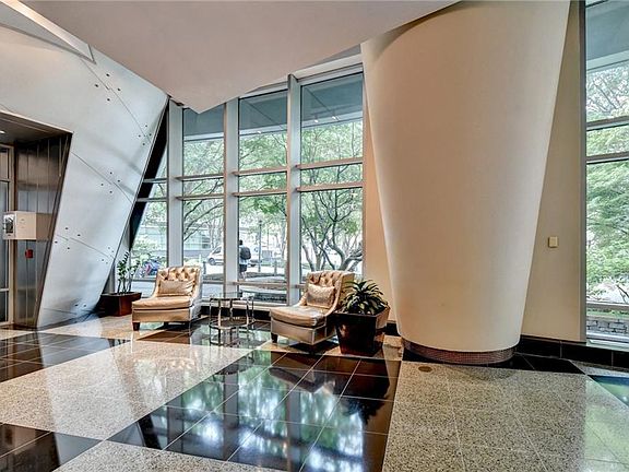 4th image of 3338 Peachtree Rd NE APT 504