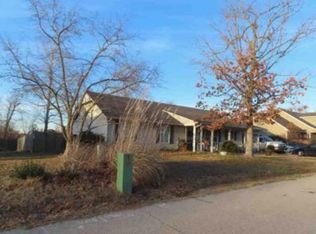 307 Lakeview Ln, Carl Junction, MO 64834