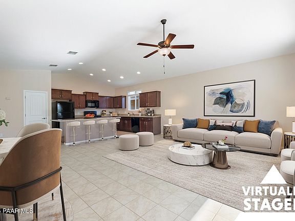 3rd image of 1365 Starling St