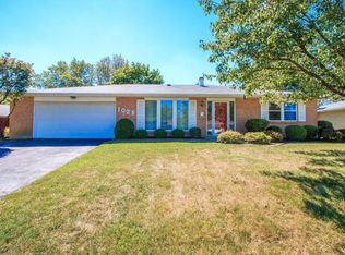 1028 Merrywood Dr, Englewood, OH