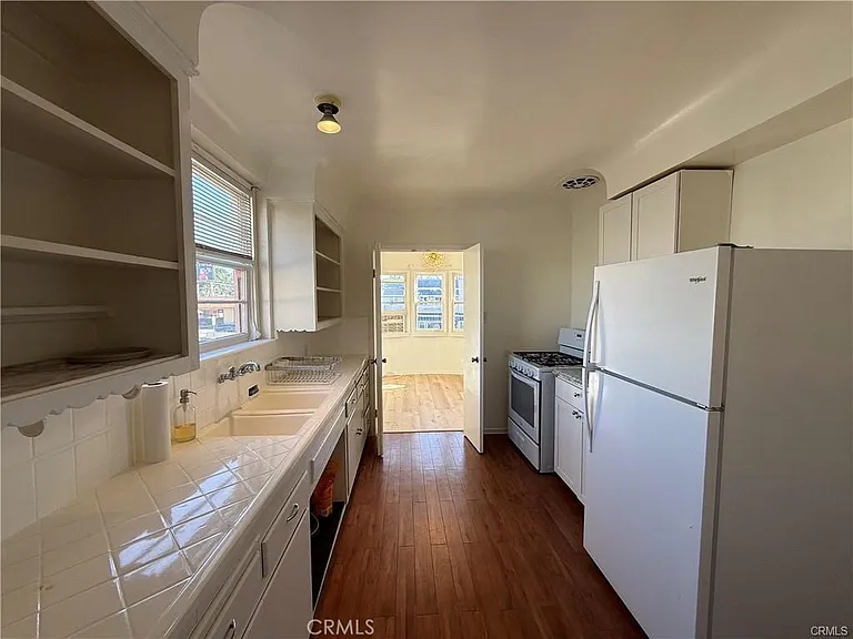 4343 Laurel Canyon Blvd — Photo 8