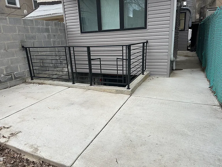 1533 N Lawrence St #1 — Photo 22