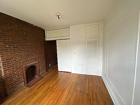2nd image of 402 W 46th St APT 3E