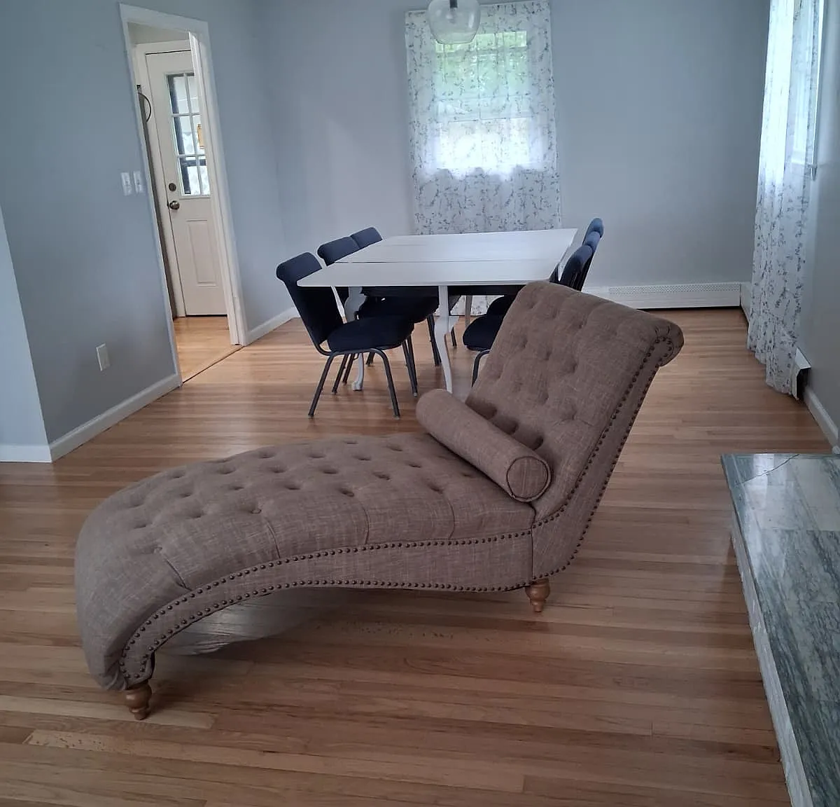 3 bed, 2112 sqft, $1,500 — Photo 4