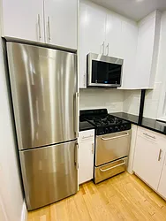 Rented by Metropolis Real Estate of Manhattan