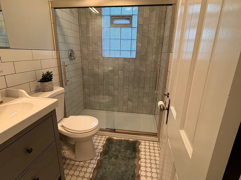 4950 Kemper Ave #1F — Photo 7