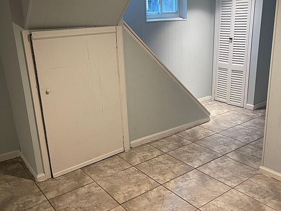 3rd image of 286 Frederick Ave