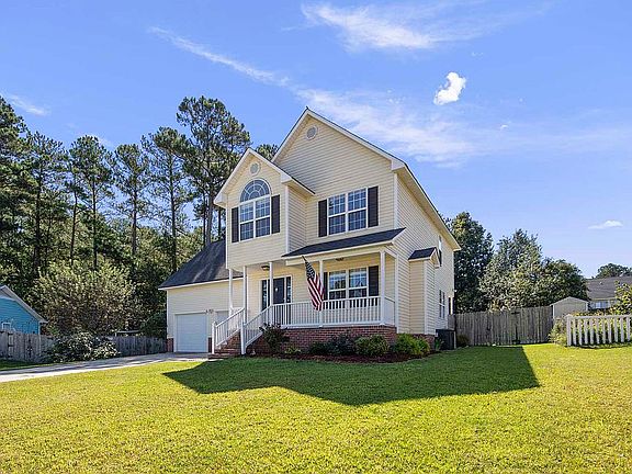 2nd image of 107 Woodland Ct