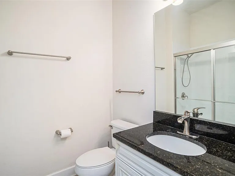 212 Shell Creek Ct — Photo 25