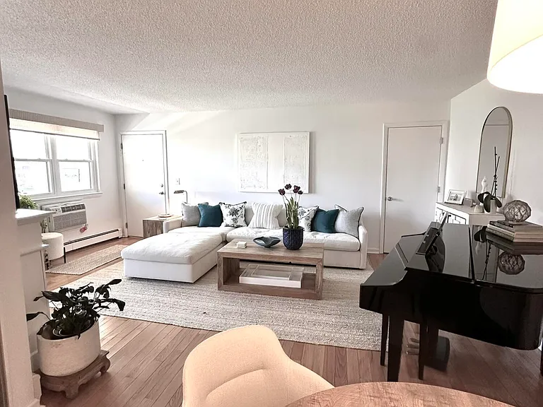 101 Wharfside Dr — Photo 6
