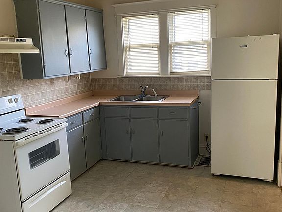 3rd image of 604 N 7th St #1