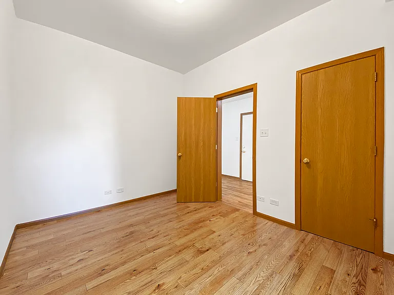 2920 W Shakespeare Ave — Photo 10
