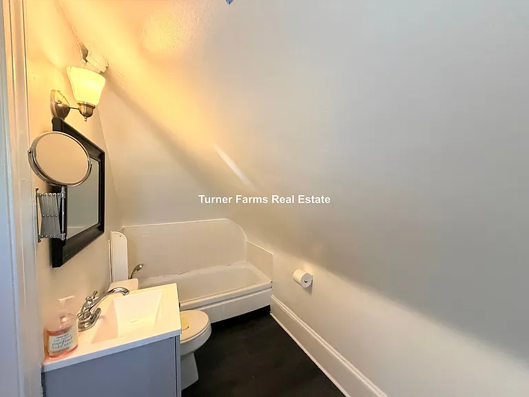 124 Forest St #3 — Photo 16