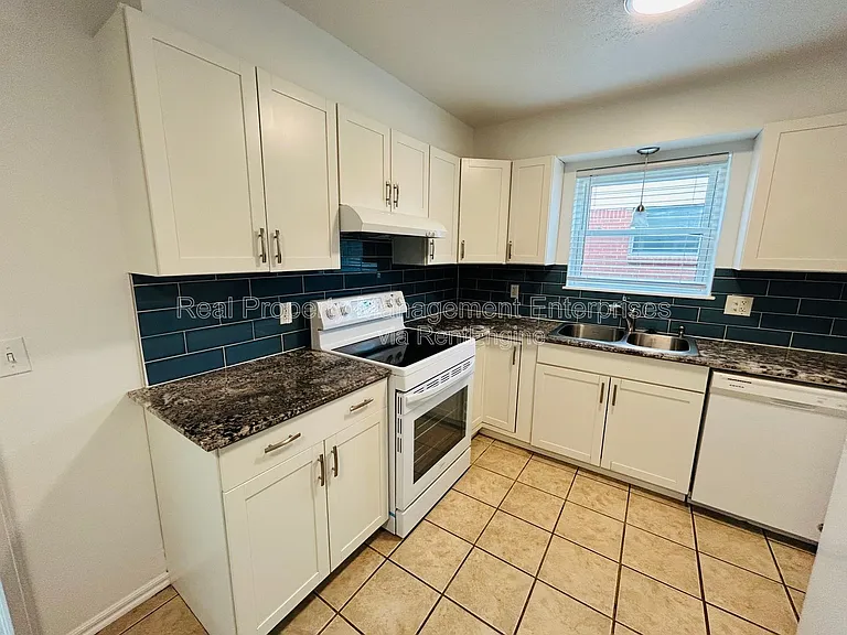 633 Lotus Ave — Photo 8