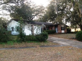 1052 Palisades Dr, Jacksonville, FL 32221