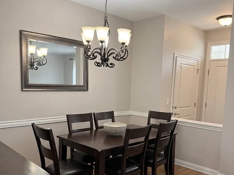 2564 Waterbury Ln — Photo 12