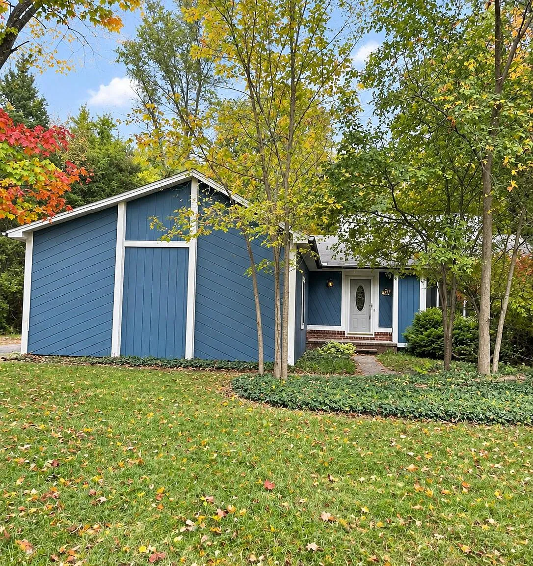 3 bed, 2.0 bath, 1644 sqft, $2,100 — Photo 1