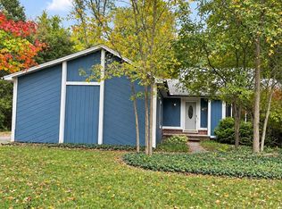 3255 McCluskey Dr, Pinckney, MI 48169