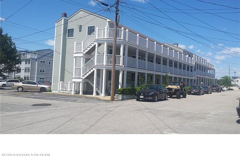1st image of 189 E Grand Ave APT 209