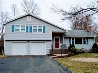 1 Butternut Dr, Bloomfield, CT 06002