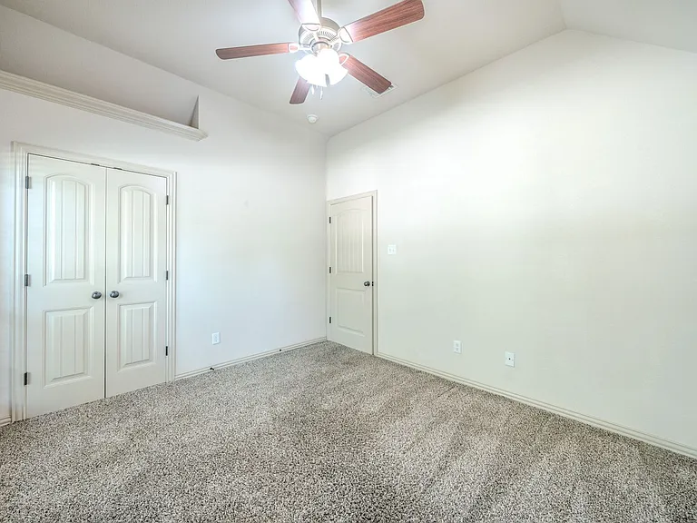 109 Chateau Dr — Photo 22