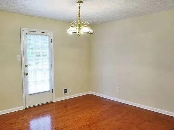 103 Springwood Valley Rd, Stockbridge, GA 30281