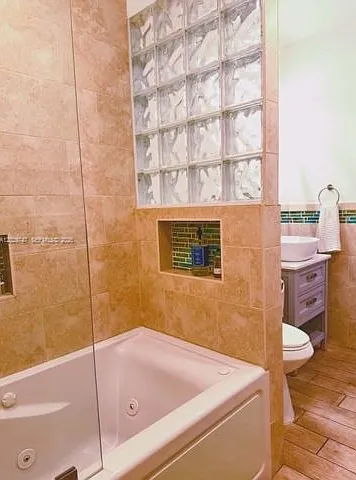3 bed, 2.0 bath, 1331 sqft, $4,500 — Photo 4