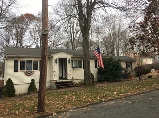 21 Bagley Rd, Holbrook, MA 02343
