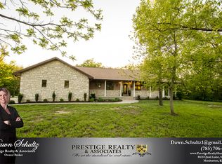4260 Whitetail Ln, Wamego, KS 66547