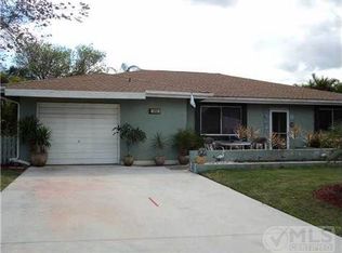 1966 SE Rainier Rd, Port Saint Lucie, FL 34952