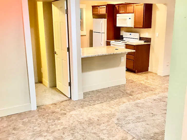 1875 W 75th Ln — Photo 6