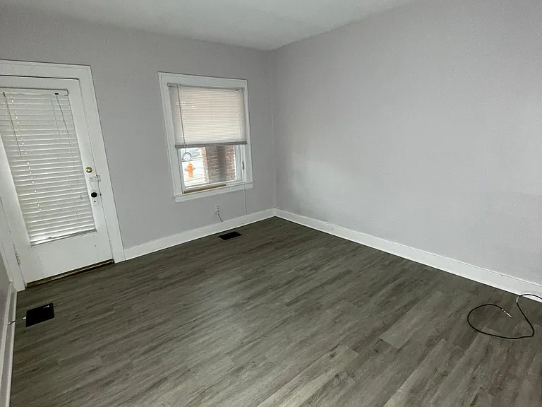 107 Crestwood Ave #1 — Photo 7