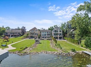 2380 Walnut Lake Rd, West Bloomfield, MI 48323