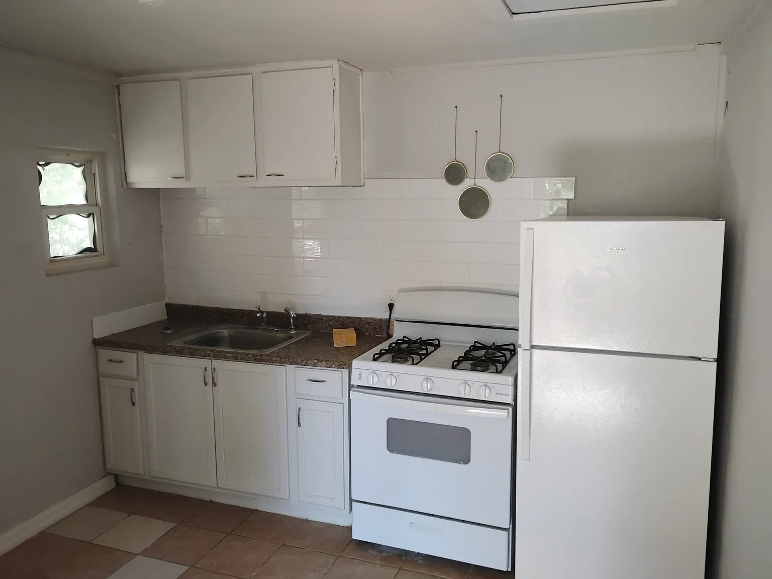 1 bed, 560 sqft, $750 — Photo 2