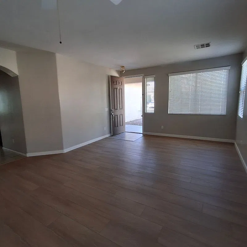 4 bed, 2.0 bath, 1865 sqft, $1,900 — Photo 3