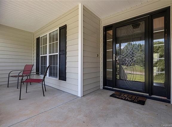 3rd image of 5108 Thornhill Dr