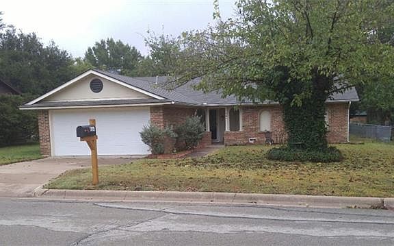 2nd image of 704 Long Dr