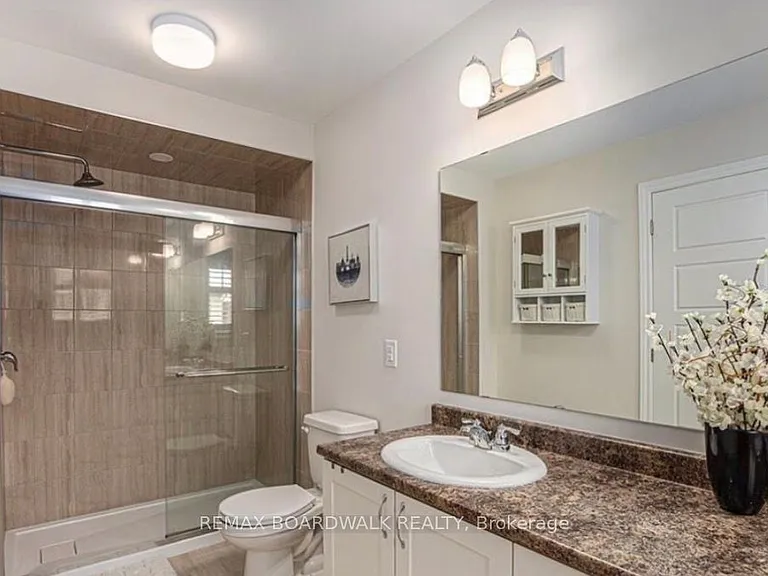741 Derreen Ave — Photo 16