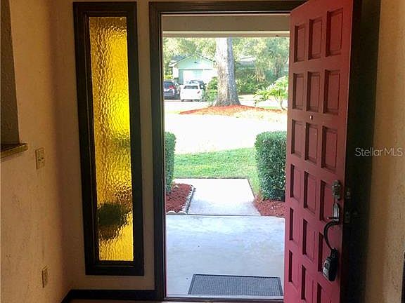4th image of 810 Briarwood Ct