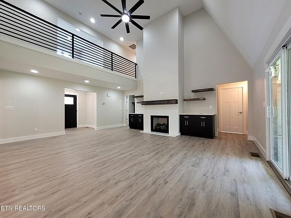 3rd image of 238 Scarlet Oak Way