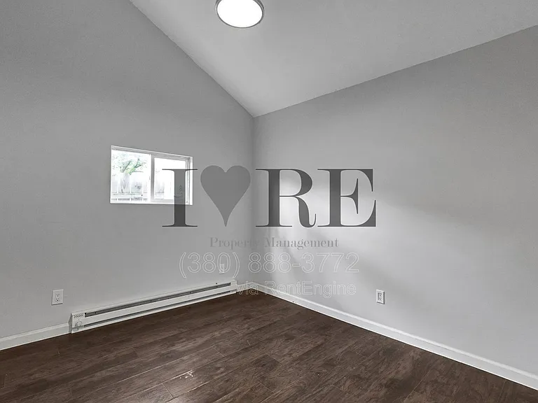 1555 Myrtle Ave — Photo 15