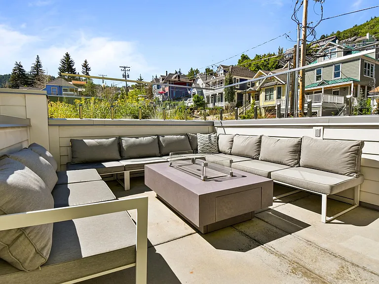 333 Main St #34 — Photo 7