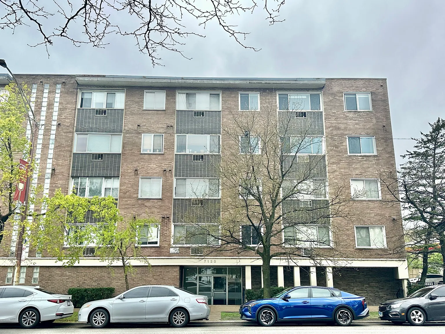 1 bed, 1.0 bath, 750 sqft, $1,550 — Photo 1