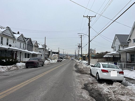 5th image of 931-933 Providence Rd