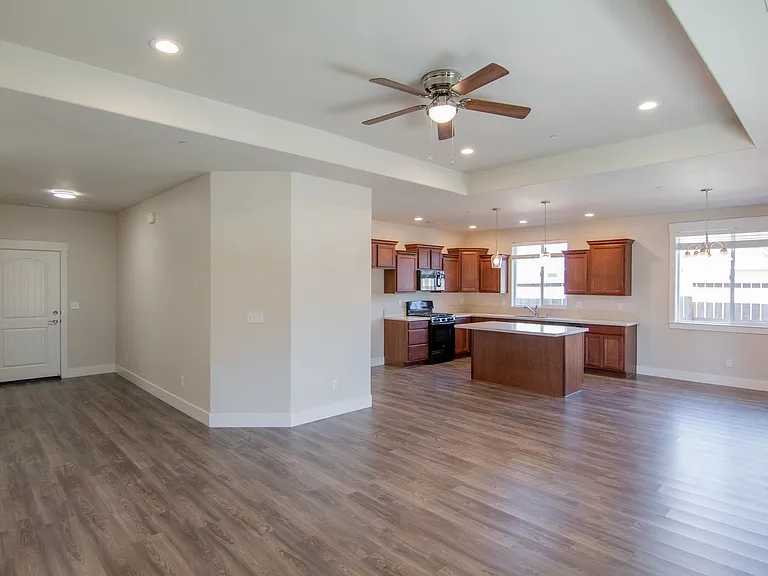 6073 Fallworth Dr — Photo 8
